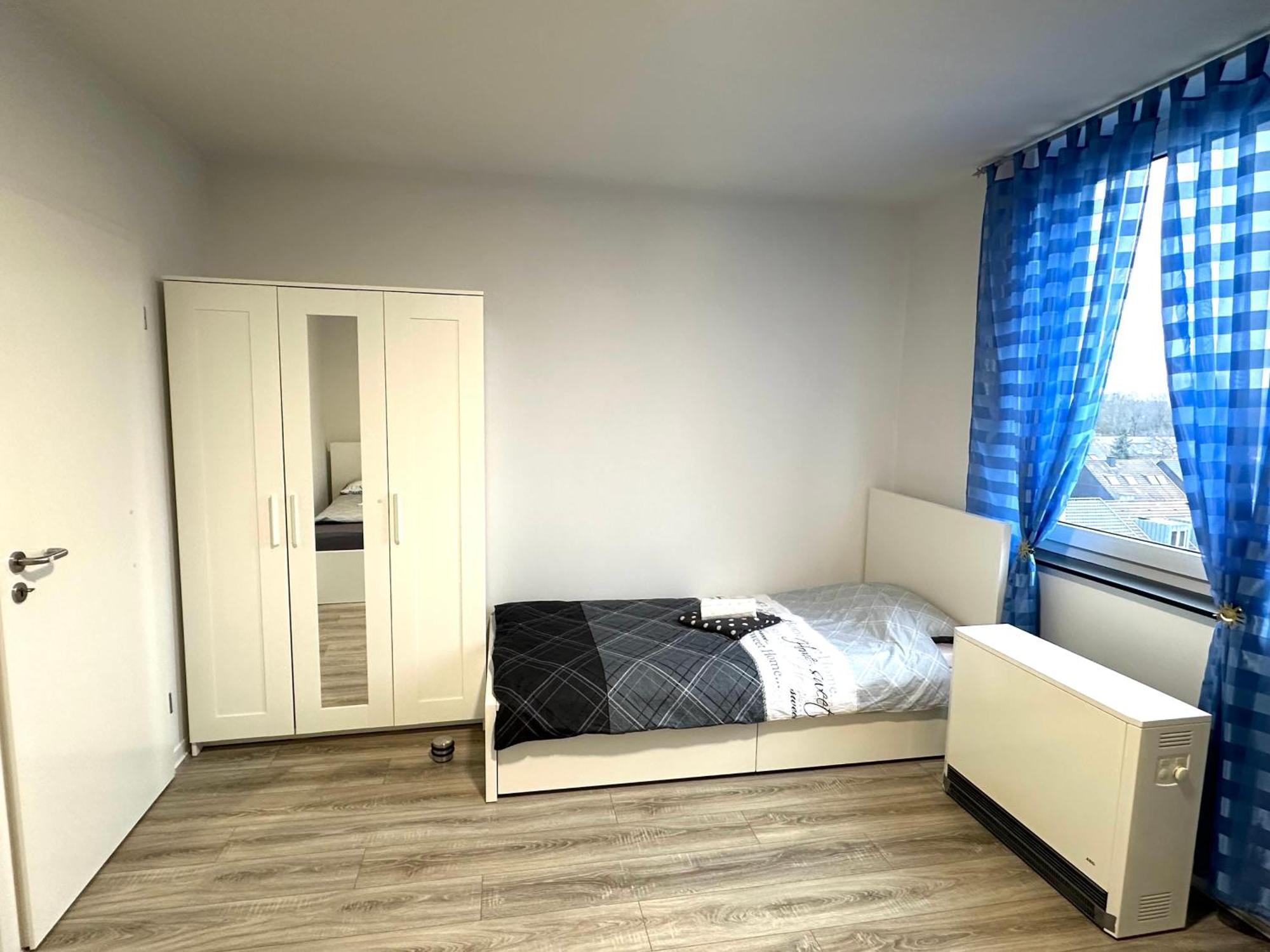 Olis Appartement In Neuss Buitenkant foto